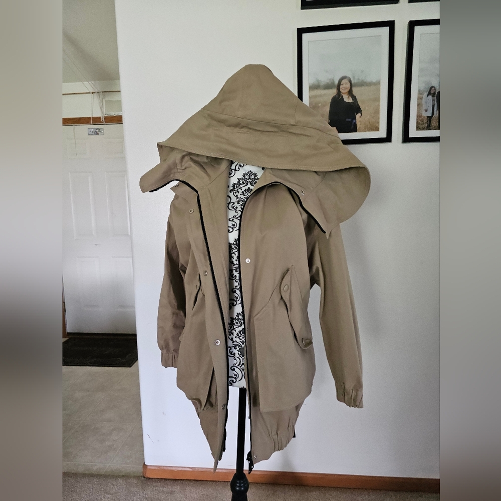 Zara Women's Tan Hooded Jacket